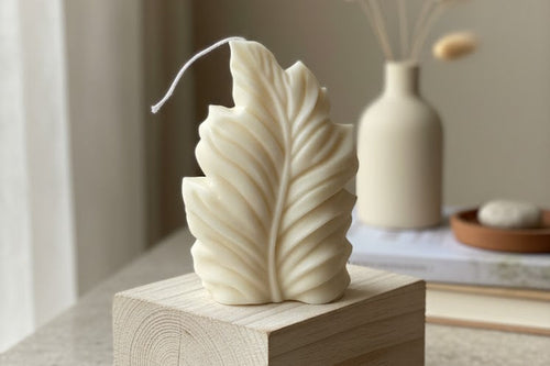 Feather Sculpture Candle - Poppy Natural