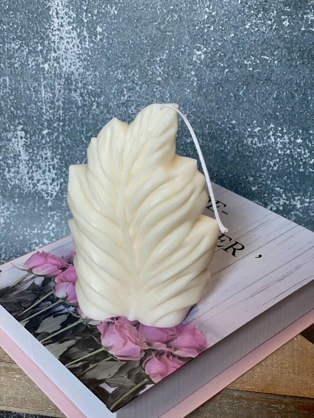 Feather Sculpture Candle